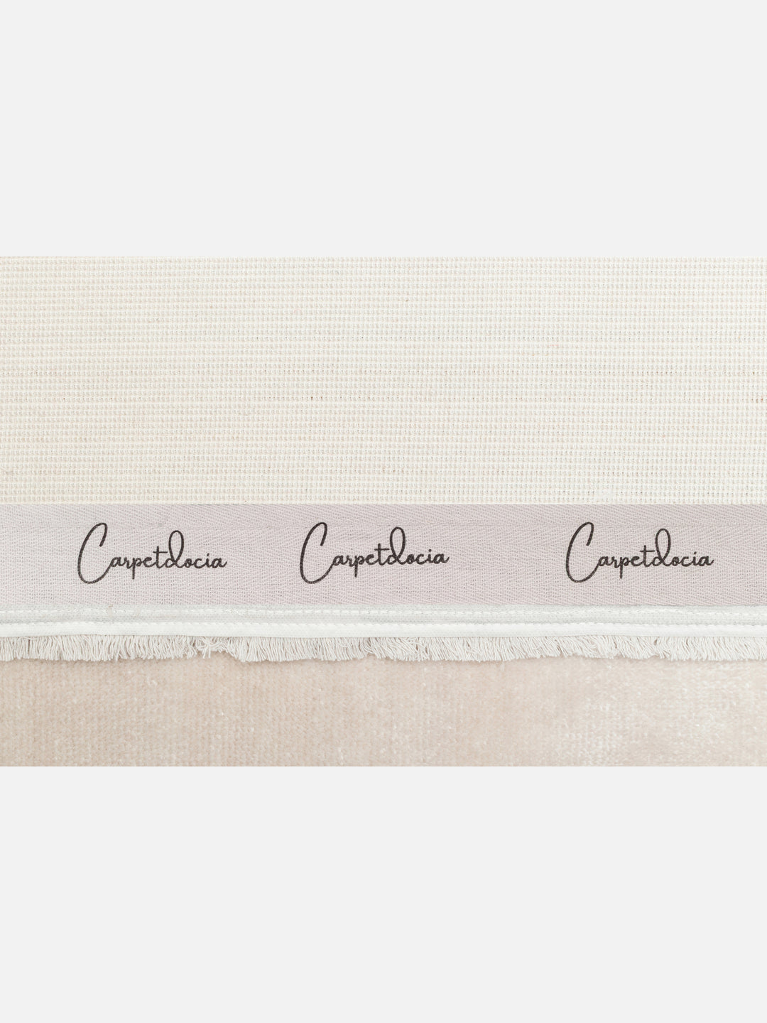 Victoria %100 TENCEL™ Lyocell El Emeği ile Üretilen Halı IVORY CREAM Carpetdocia kenar şeridi detayı