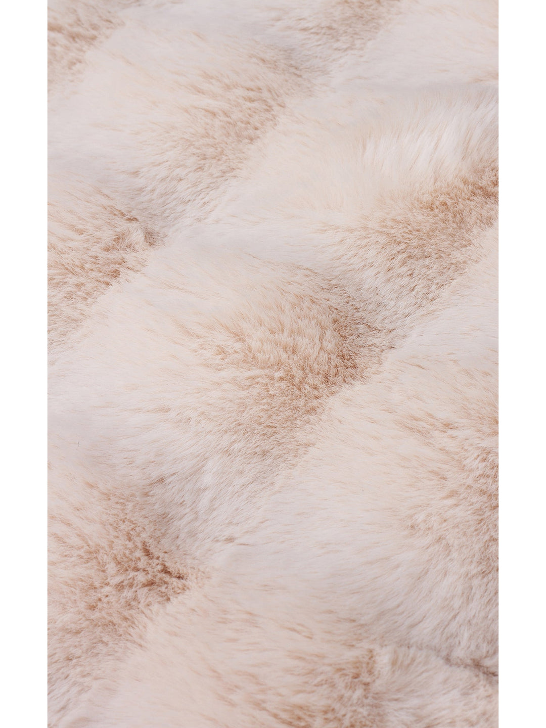 Eskimo Serisi Özel Yüksek Alçak Dokulu Yumuşak Tuşeli Suni Kürk PLAIN BEIGE - Carpetdocia