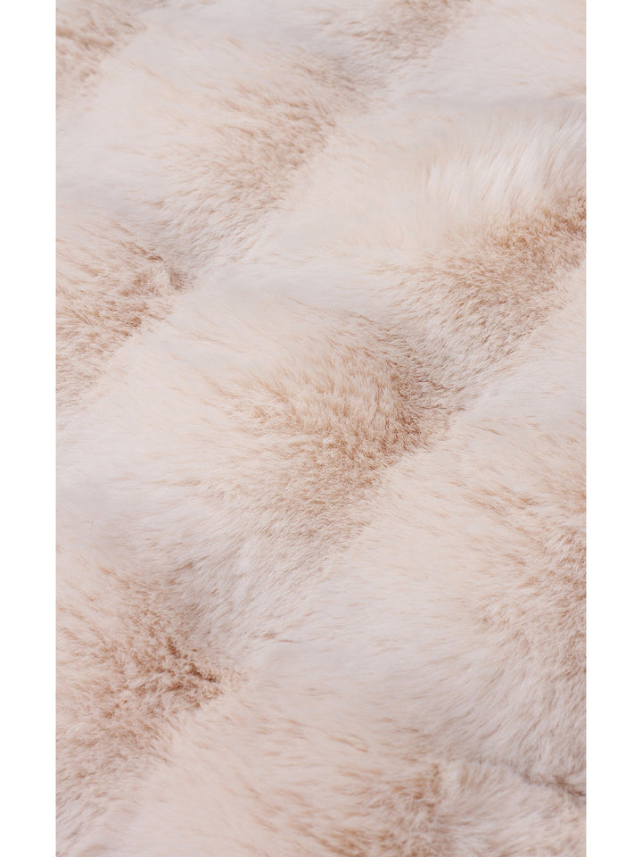 Eskimo Serisi Özel Yüksek Alçak Dokulu Yumuşak Tuşeli Suni Kürk PLAIN BEIGE - Carpetdocia