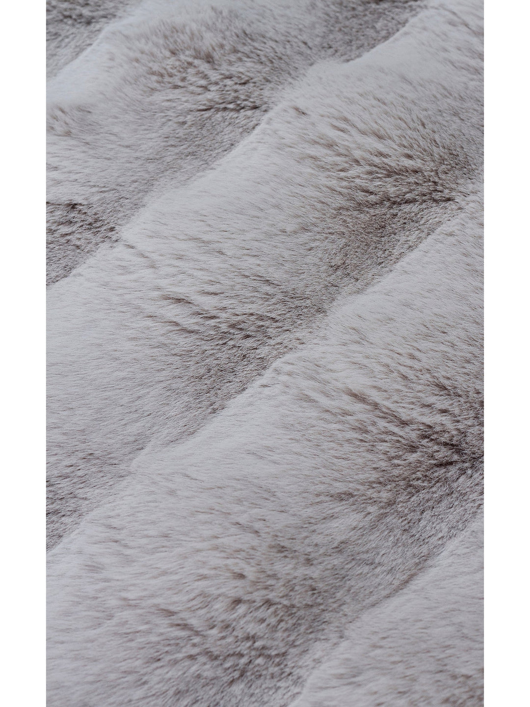Eskimo Serisi Özel Yüksek Alçak Dokulu Yumuşak Tuşeli Suni Kürk PLAIN GREY - Carpetdocia