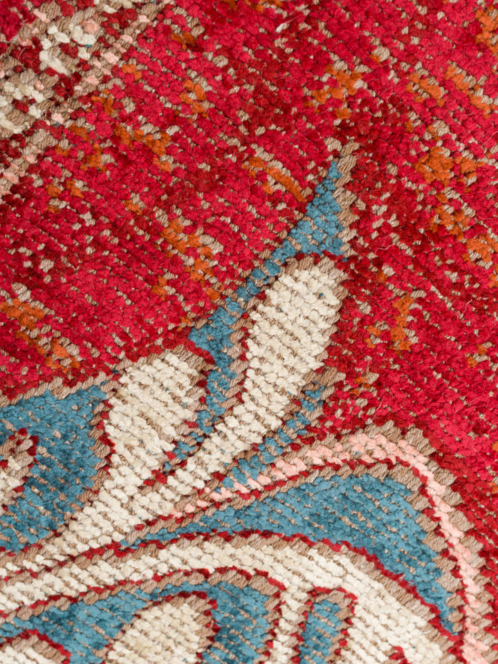 Ruggadocia Voysey Kırmızı Nar Çiçeği Desenli Halı detay